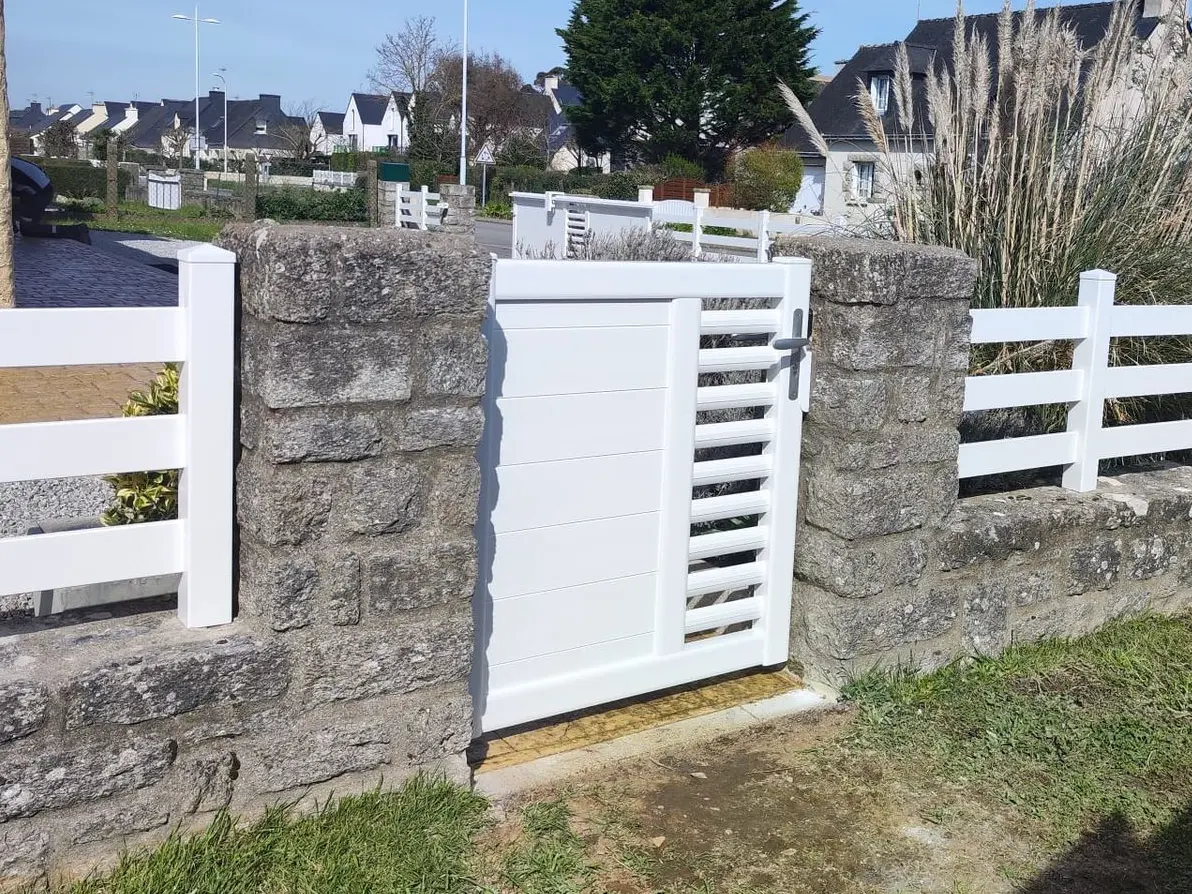 Portillon en PVC, modèle Peuplier