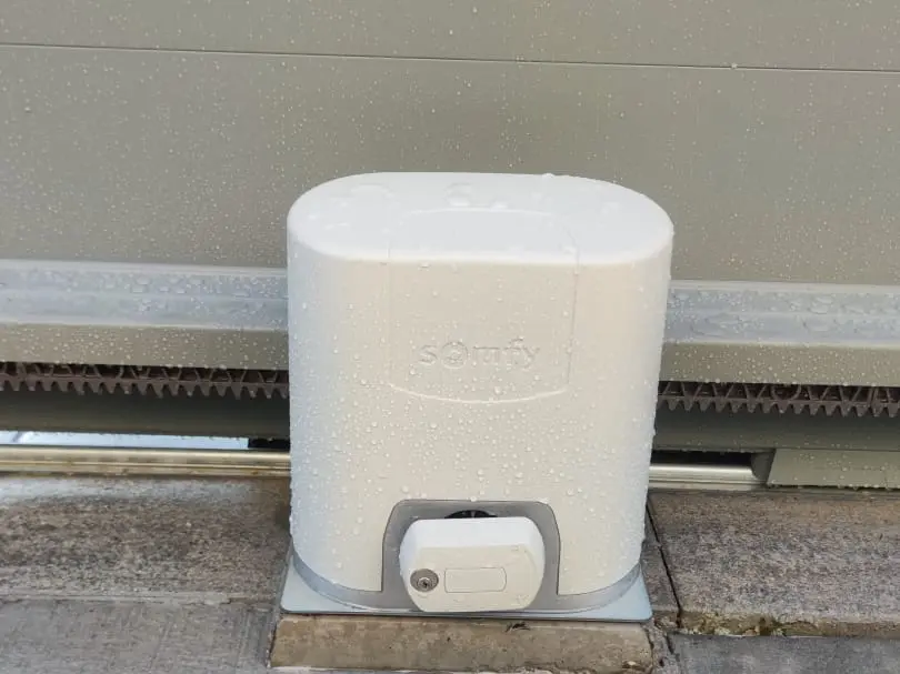 Motorisation de portail coulissant de la marque Somfy